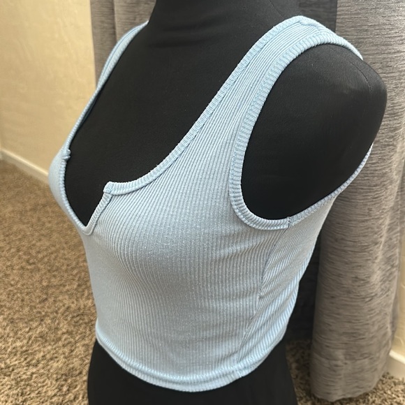 Parisian Blue crop tee - 8 - Picture 2 of 5